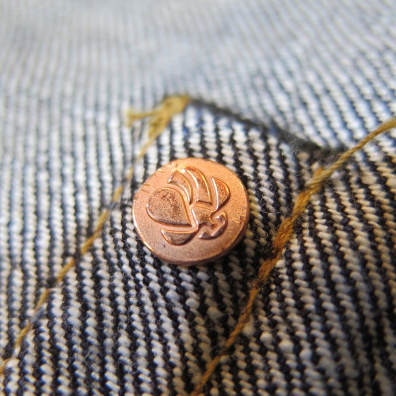 画像10: 【MOMOTARO JEANS】  15.7オンス クラシック ストレート   ボタンフライ MMJB0101   岡山 児島 日本製【日本国内送料無料】  【WORLD WIDE SHIPPING】 【MOMOTARO JEANS】  15.7oz Classic Straight   Button Fly MMJB0101   Made in Japan, Kojima, Okayama (10)