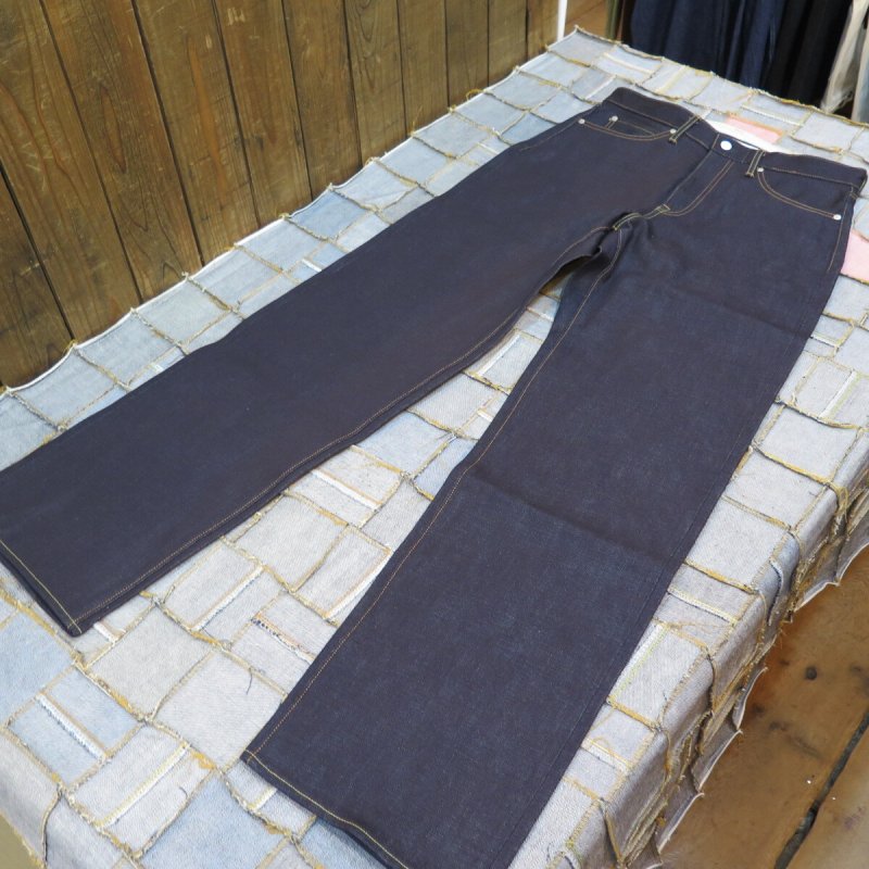 画像2: 【MOMOTARO JEANS】  14.7オンス スタンダード ワイド   ジッパーフライ MMJZ0400   岡山 児島 日本製【日本国内送料無料】  【WORLD WIDE SHIPPING】 【MOMOTARO JEANS】  14.7oz Standard Wide   Zipper Fly MMJZ0400   Made in Japan, Kojima, Okayama (2)