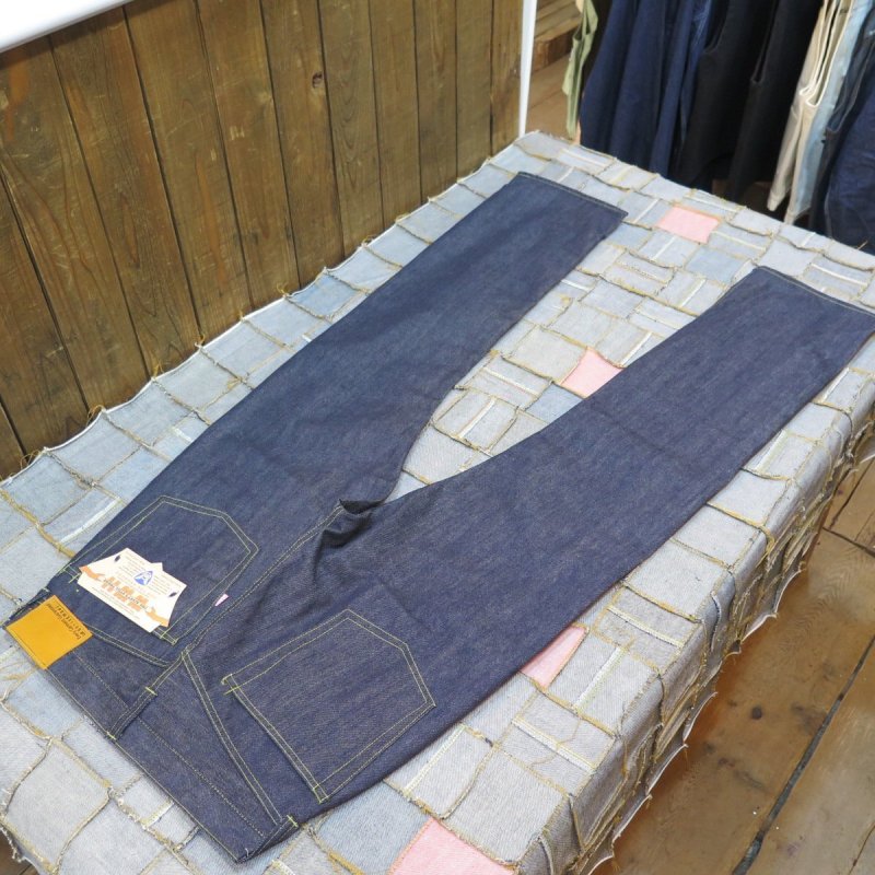 画像3: 【HIZUMI WWII】 S911XX 1940's model  ”歪み”大戦モデル デニムパンツ 日本製  【WORLD WIDE SHIPPING】 【HIZUMI WWII】 S911XX 1940's model  “Distortion” WWII Model Denim Pants Made in Japan (3)