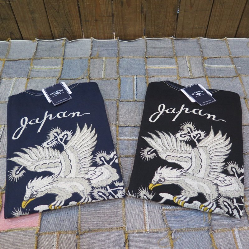 画像1: 【フラットヘッド】  ビンテージスカジャンパターン   イーグル プリントTシャツ   THE FLAT HEAD 日本製【日本国内料無料】  【WORLD WIDE SHIPPING】 【FLAT HEAD】  Vintage Sukajan Pattern   Eagle Print T-Shirt   THE FLAT HEAD Made in Japan (1)