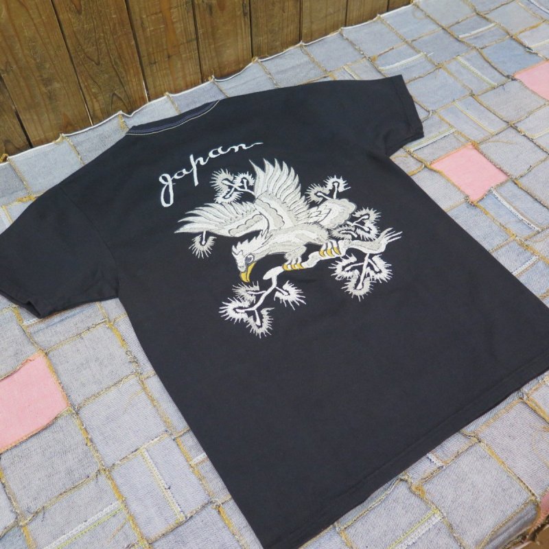 画像7: 【フラットヘッド】  ビンテージスカジャンパターン   イーグル プリントTシャツ   THE FLAT HEAD 日本製【日本国内料無料】  【WORLD WIDE SHIPPING】 【FLAT HEAD】  Vintage Sukajan Pattern   Eagle Print T-Shirt   THE FLAT HEAD Made in Japan (7)