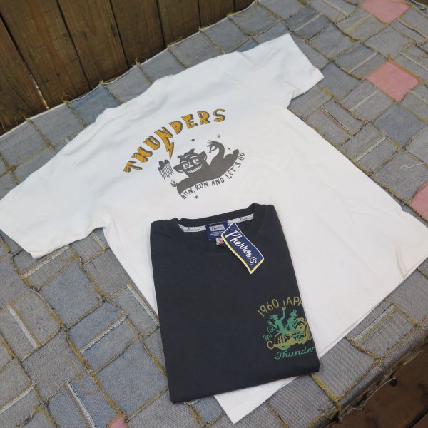 画像1: 【送料360円】  【フェローズ】  THUNDERS M.C 1960JAPAN   プリントTシャツ   Pherrow's 25S-PT13 (1)
