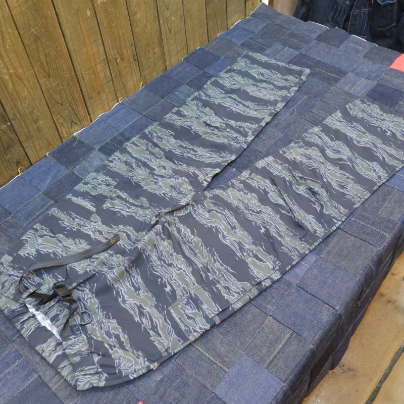 画像2: 【ウエストライド】  SUPPLEXナイトタイガーカモ   完全防水カーゴパンツ   WEST RIDE 日本製【送料無料】 (2)