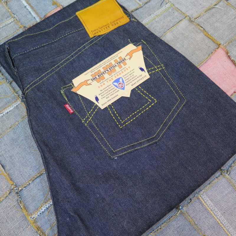 画像1: =BIG SIZE= 【HIZUMI WWII】 S911XX 1940's model  ”歪み”大戦モデル デニムパンツ ペンキステッチ/オール月桂樹ボタン 日本製 (1)