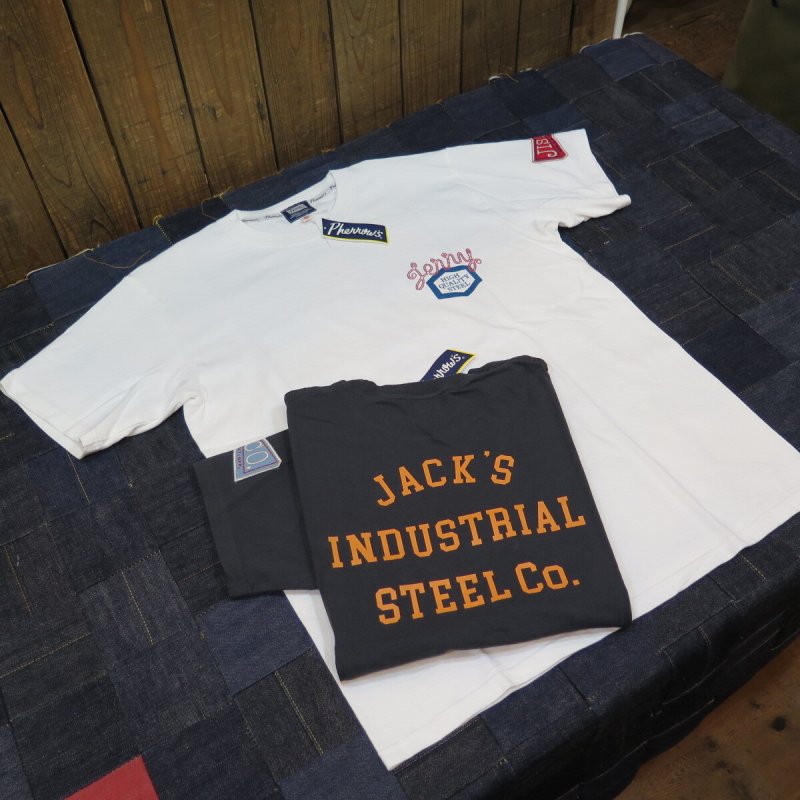 画像1: 【送料360円】 【フェローズ】   インダストリアル企業系   プリントTシャツ 袖ワッペン   Pherrow's 24S-PT3 (1)