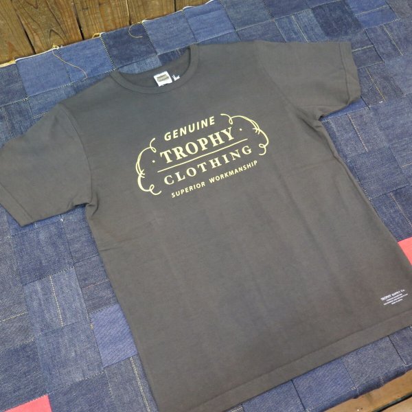 画像1: 【送料無料】 【トロフィークロージング】  ランチロゴ 半袖プリントTシャツ  TROPHY CLOTHING 19SS-208  日本製 (1)