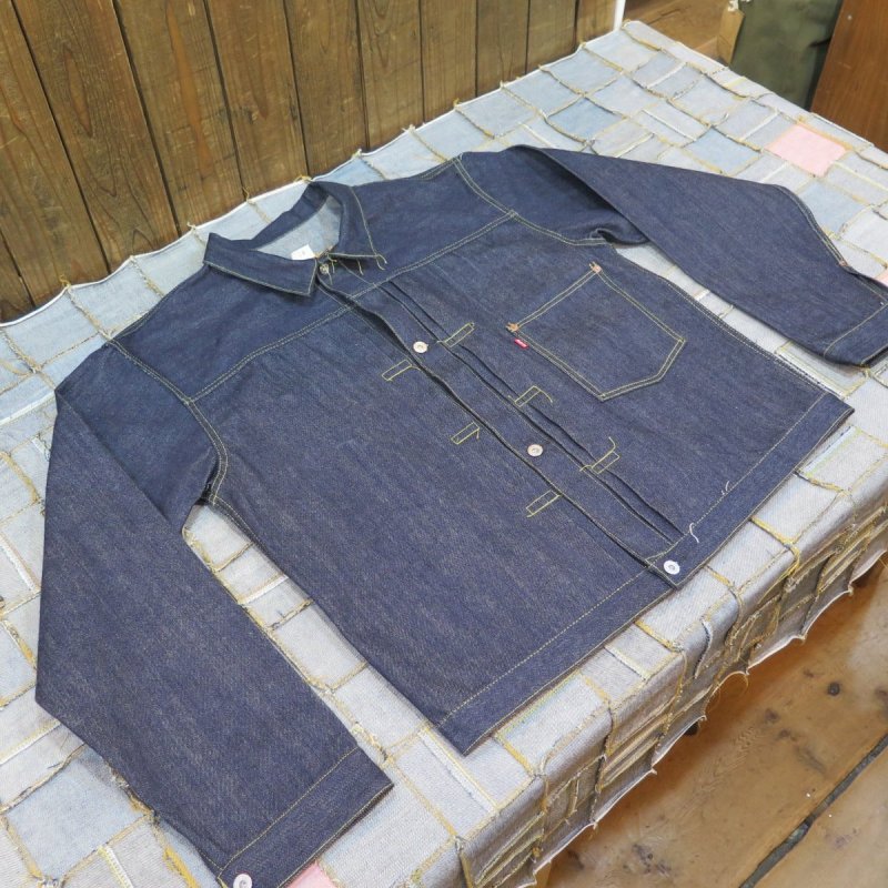 画像1: 【銀行振込】 ＝BIG SIZE＝ 【HIZUMI WWII】 S906XXE 1940's model ”歪み”大戦モデル デニムジャケット  日本製  【WORLD WIDE SHIPPING】 ＝BIG SIZE＝ 【HIZUMI WWII】 S906XXE 1940's model “Distorted” WWII Model Denim Jacket  Made in Japan (1)