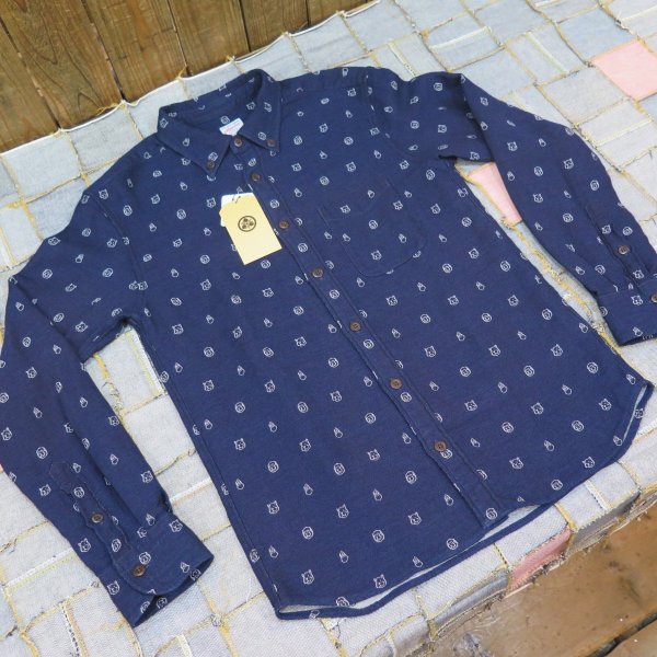 画像1: 【桃太郎ジーンズ】   ジャガード織 総柄 ボタンダウン長袖シャツ   MOMOTARO JEANS MLS1020M31   日本製 【送料無料】 (1)