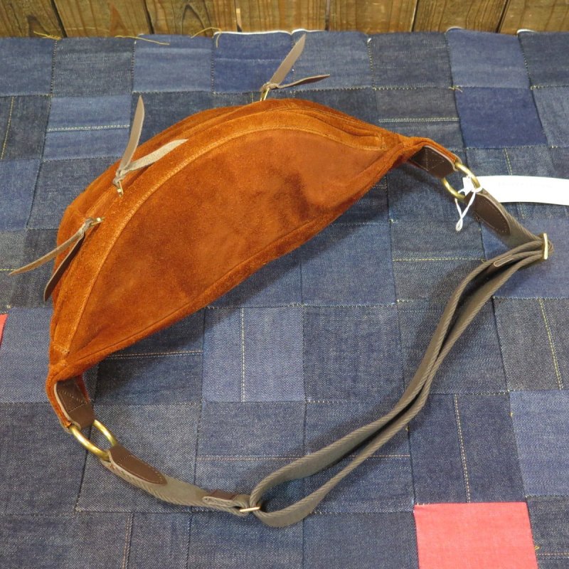 画像3: 【トロフィークロージング】  デイトリップバッグ ラフアウトレザー   TROPHY CLOTHING TR-B30   日本製【日本国内送料無料】  【WORLD WIDE SHIPPING】 【Trophy Clothing】  Day Trip Bag Roughout Leather   TROPHY CLOTHING TR-B30   Made in Japan (3)