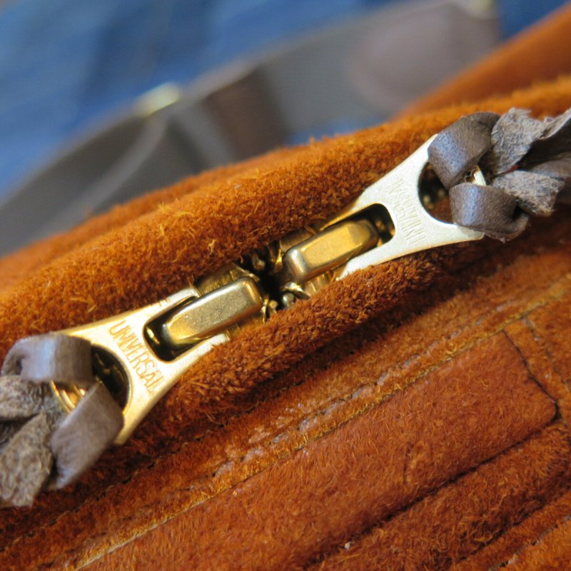 画像5: 【トロフィークロージング】  デイトリップバッグ ラフアウトレザー   TROPHY CLOTHING TR-B30   日本製【日本国内送料無料】  【WORLD WIDE SHIPPING】 【Trophy Clothing】  Day Trip Bag Roughout Leather   TROPHY CLOTHING TR-B30   Made in Japan (5)