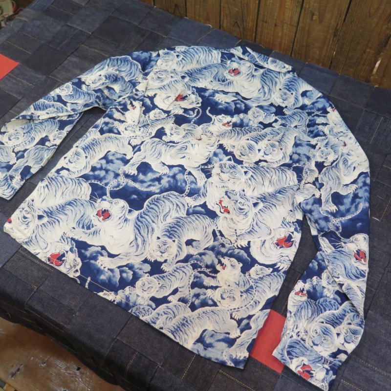 画像3: 【フラットヘッド】  リネンシャツ 百虎 桐箱入り   THE FLAT HEAD FN-SCR-017L   日本製【日本国内送料無料】  【WORLD WIDE SHIPPING】 【Flat Head】  Linen Shirt Hyakutora in Paulownia Wood Box   THE FLAT HEAD FN-SCR-017L   Made in Japan (3)