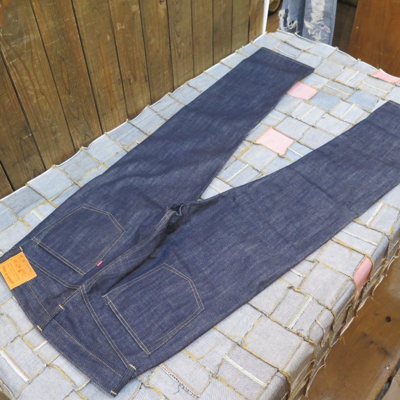 画像2: 【ビヨンドオブトラスト】 S824XX 大戦モデル ストレート デニムパンツ B.O.T WW2model 日本製  【WORLD WIDE SHIPPING】 【Beyond of Trust】 S824XX War Model Straight Denim Pants B.O.T WW2model Made in JapanS824XX War Model Straight Denim Pants B.O.T WW2model Made in Japan (2)