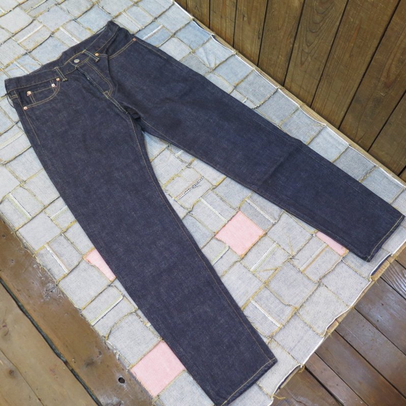 画像2: 【MOMOTARO JEANS】  15.7オンス クラシック テーパード   ボタンフライ MMJB0201   岡山 児島 日本製【日本国内送料無料】  【WORLD WIDE SHIPPING】 【MOMOTARO JEANS】  15.7oz Classic Tapered   Button Fly MMJB0201   Made in Japan, Kojima, Okayama (2)