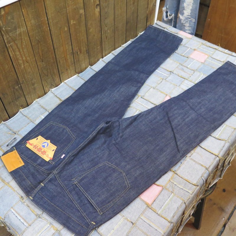 画像3: ＝BIG SIZE＝ 【KIWAMI WWII】 ”極み”大戦モデル ストレート デニムパンツ オール月桂樹ボタン 日本製 (3)