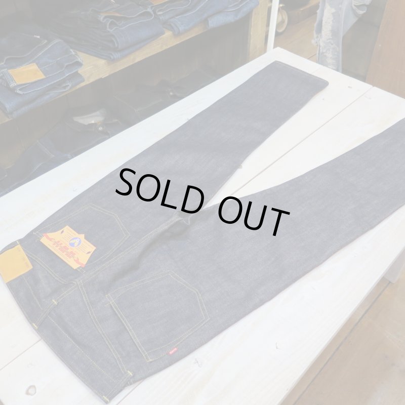 画像3: w35【KIWAMI WWII】 ”極み”大戦モデル ストレート デニムパンツ イレギュラー/両ポケ片面赤タブ 日本製 (3)