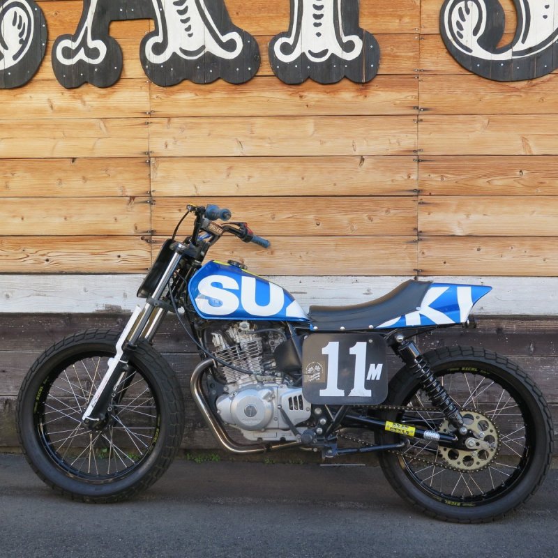 画像1: ★NEAT STYLE★  【30周年記念価格】  SUZUKI スズキ グラストラッカー  ダートトラック XR750仕様/300cc (1)